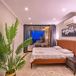 Koerdere 3 Bedroom Secluded With Private Pool Hot Tub *