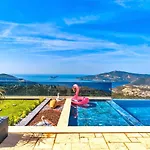 ヴィラ Koerdere 3 Bedroom Secluded With Private Pool Hot Tub *
