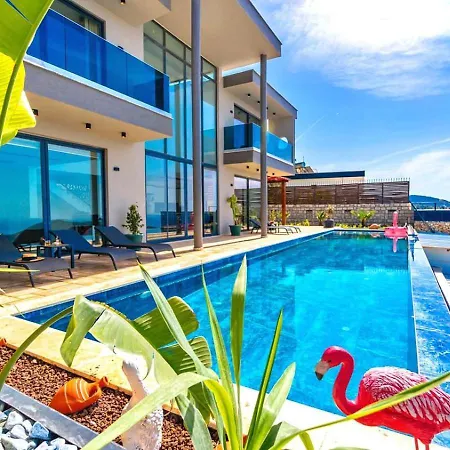 빌라 Koerdere 3 Bedroom Secluded With Private Pool Hot Tub 칼칸
