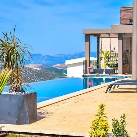 Koerdere 3 Bedroom Secluded With Private Pool Hot Tub Kalkan