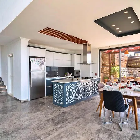 빌라 Koerdere 3 Bedroom Secluded With Private Pool Hot Tub *