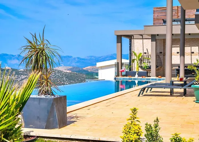 Koerdere 3 Bedroom Secluded With Private Pool Hot Tub Kalkan