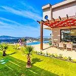 Villa Koerdere 3 Bedroom Secluded With Private Pool Hot Tub *