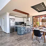 Villa Koerdere 3 Bedroom Secluded With Private Pool Hot Tub *